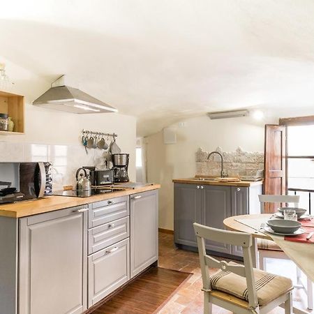 Lyon Apartment Anfiteatro Square, ลุคคา ภายนอก รูปภาพ