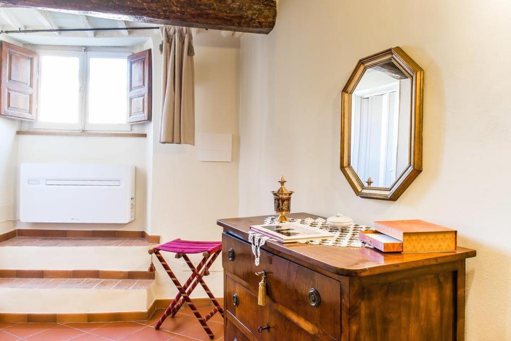 Lyon Apartment Anfiteatro Square, ลุคคา ภายนอก รูปภาพ