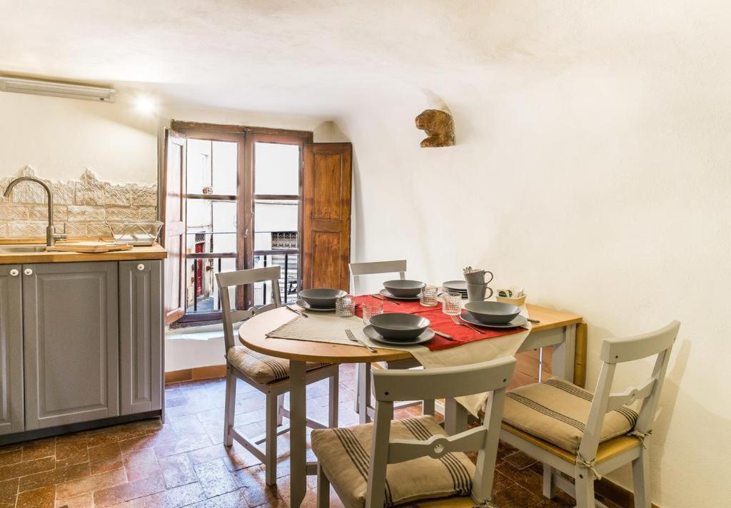 Lyon Apartment Anfiteatro Square, ลุคคา ภายนอก รูปภาพ