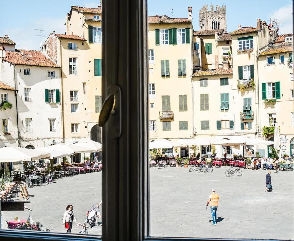 Lyon Apartment Anfiteatro Square, ลุคคา ภายนอก รูปภาพ
