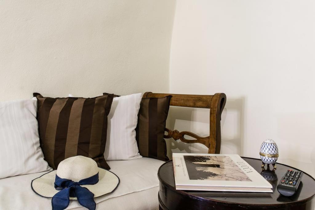 Lyon Apartment Anfiteatro Square, ลุคคา ภายนอก รูปภาพ
